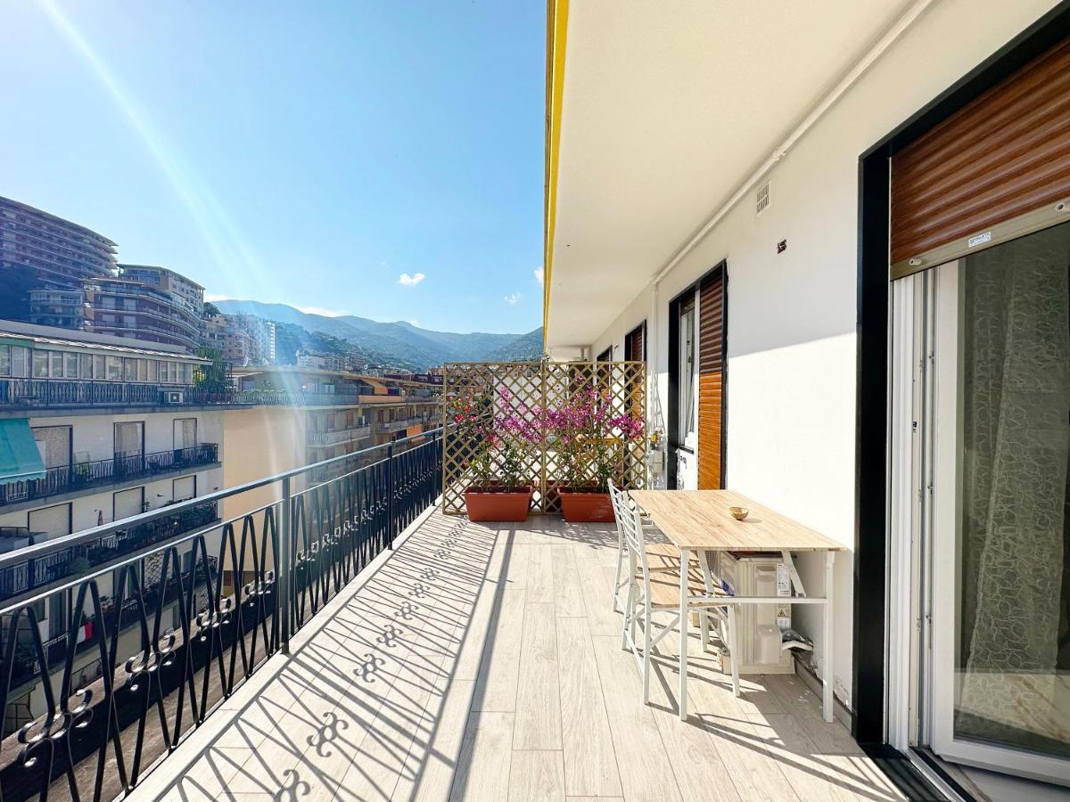Wh - Un Posto Al Sole - Attico Monolocale Con Parcheggio Gratuito - 5 Minuti Dal Centro - Wifi Apartment Сан Ремо Екстериор снимка
